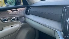 Volvo XC90 2.0 T8 PHEV Ultra Dark 5dr AWD Geartronic Estate